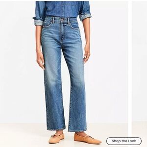 LOFT High Rise The Straight Jeans in Authentic Vintage Mid‎ Wash Size 32 / 14
